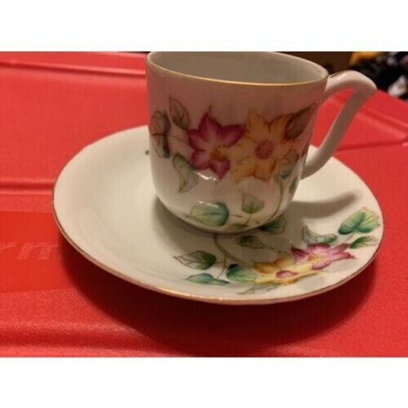 VINTAGE UCAGCO DEMITASSE CUP & SAUCER OCCUPIED JAPAN - Picture 1 of 8